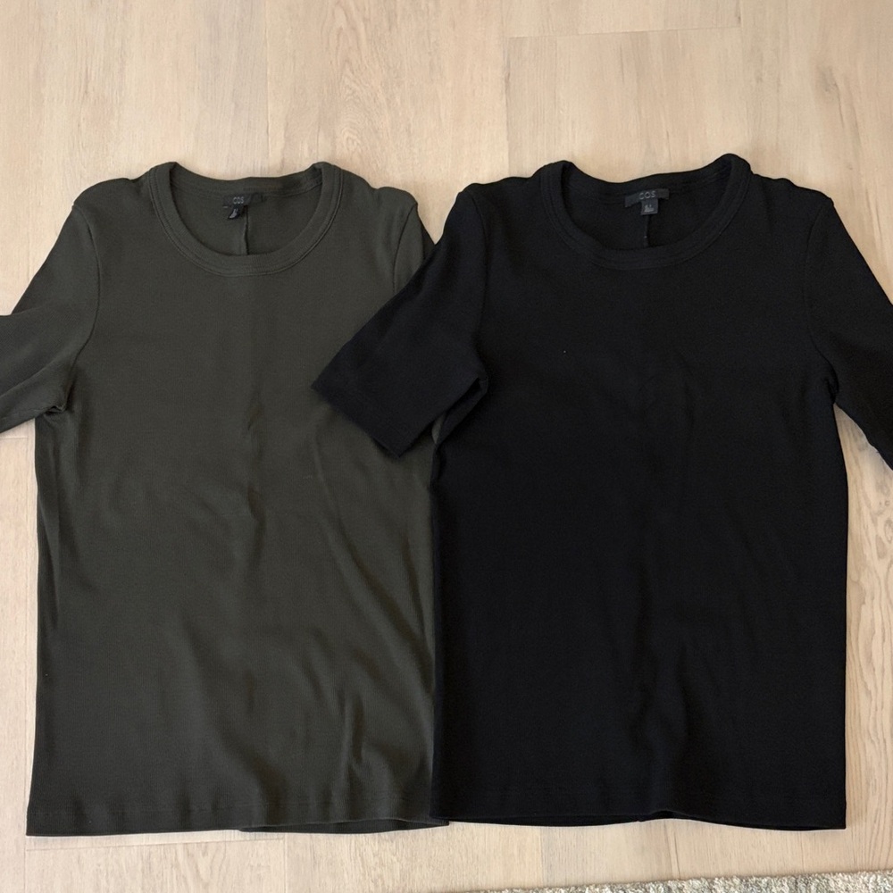 COS Classic Crew Neck Ribbed Tee - Black & Olive/Khaki
